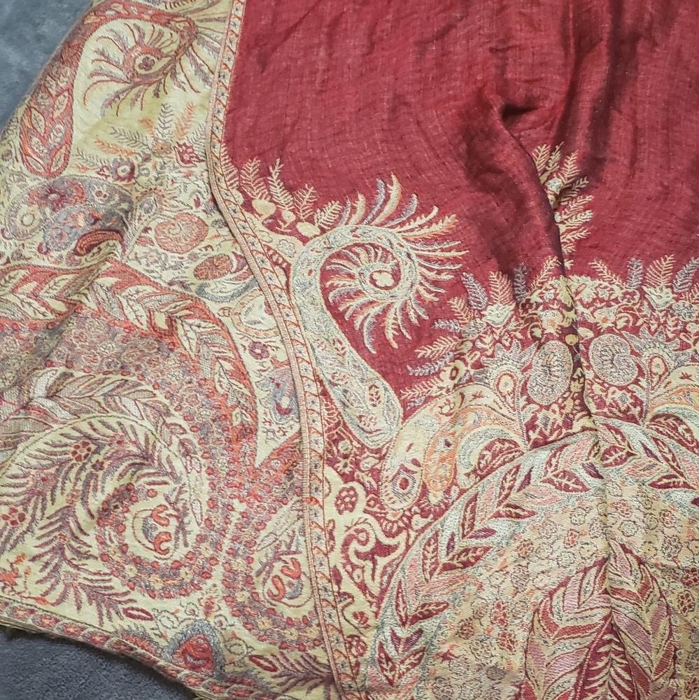 Red&Gold Paisley Pashmina - Great Condition